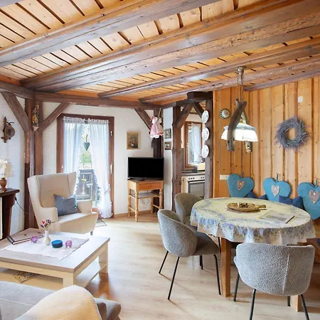 Altes Zollhuesli Holiday home *