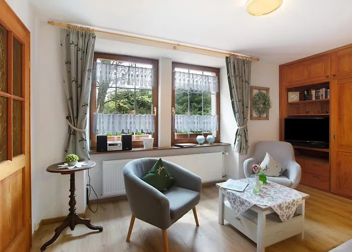 Altes Zollhuesli Semesterbostad